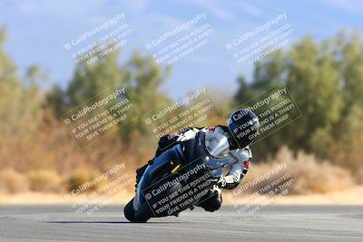 media/Jan-08-2022-SoCal Trackdays (Sat) [[1ec2777125]]/Turn 7 (1035am)/